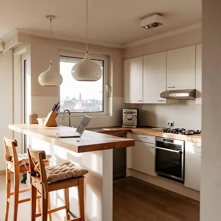 Zonnig Met Prachtig Uitzicht Op A+locatie Appartement