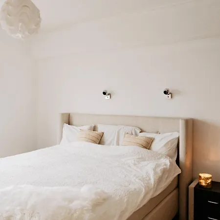 Appartement Zonnig Met Prachtig Uitzicht Op A+locatie Antwerpen